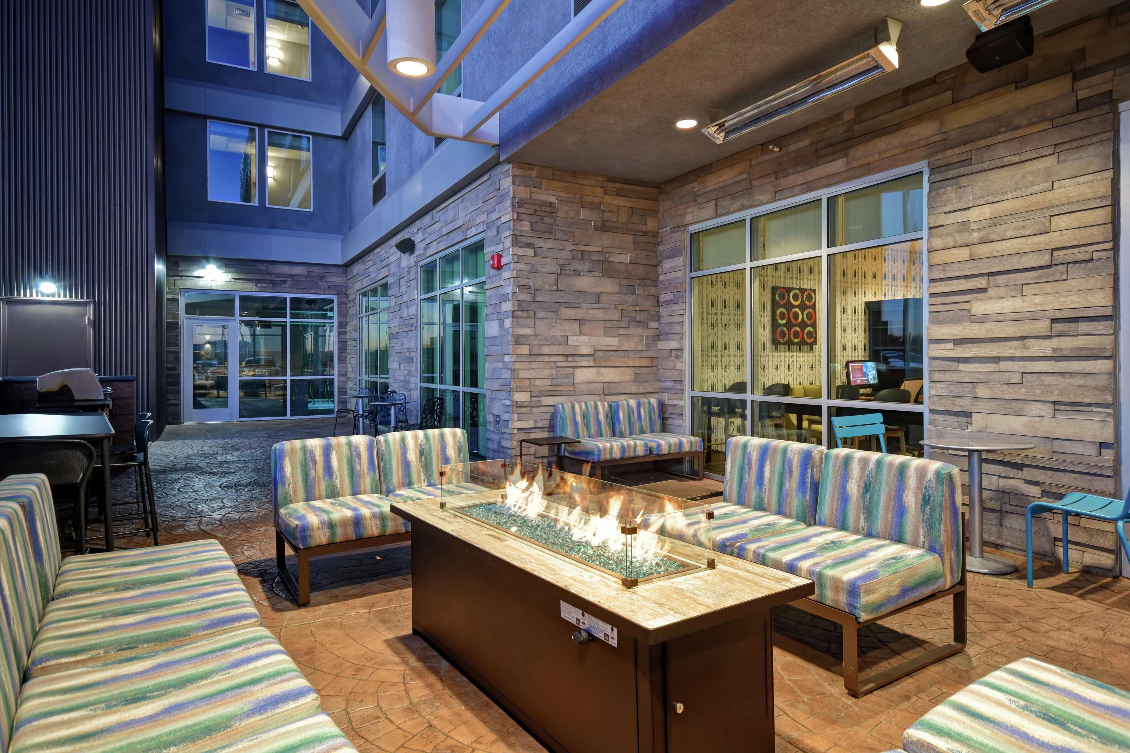 Home2 Suites By Hilton Victorville Εξωτερικό φωτογραφία